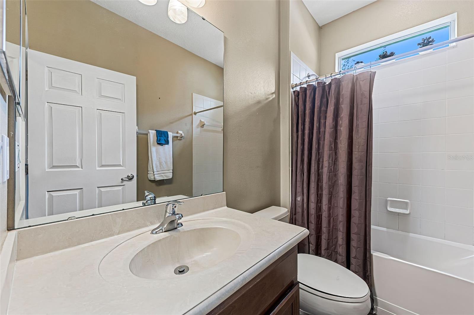 Image 4 of 36 For 4813 River Gem Avenue