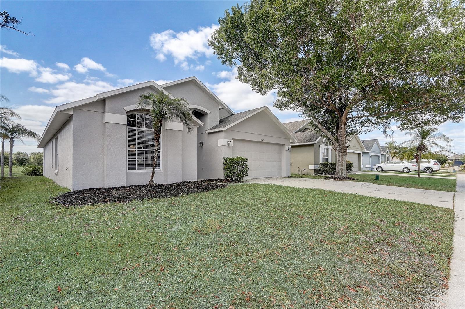 Image 3 of 41 For 19540 Glen Elm Way