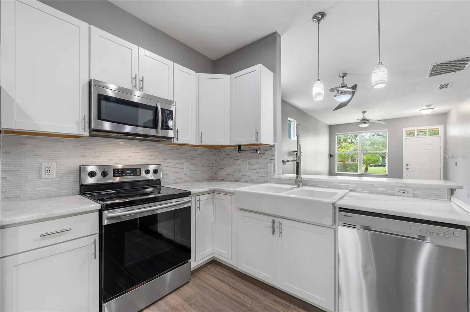 Image 11 of 37 For 14526 Chicora Crossing Boulevard