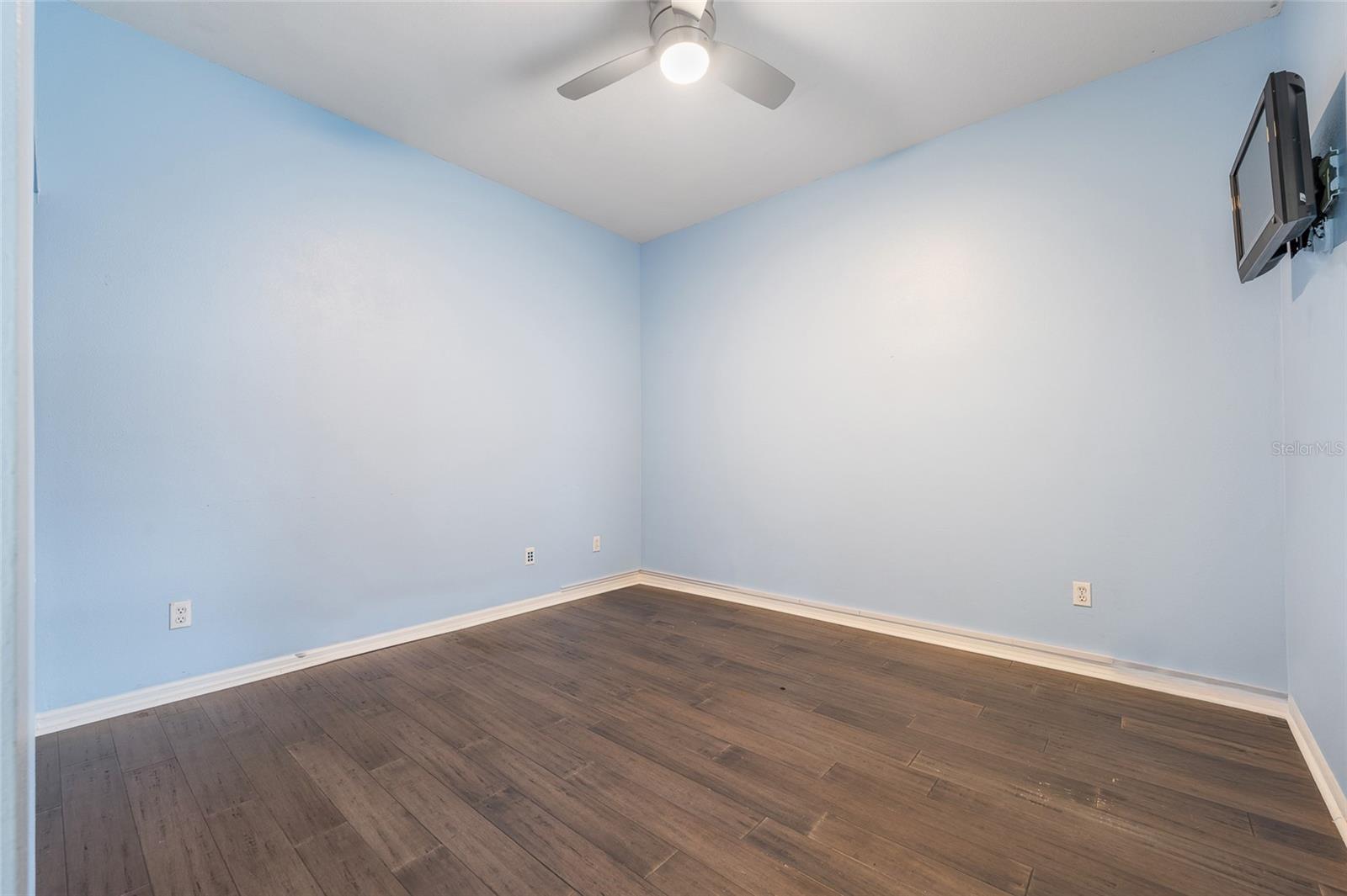 Image 23 of 37 For 14526 Chicora Crossing Boulevard