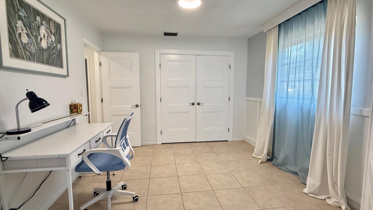 Image 21 of 44 For 716 50th Street Court W