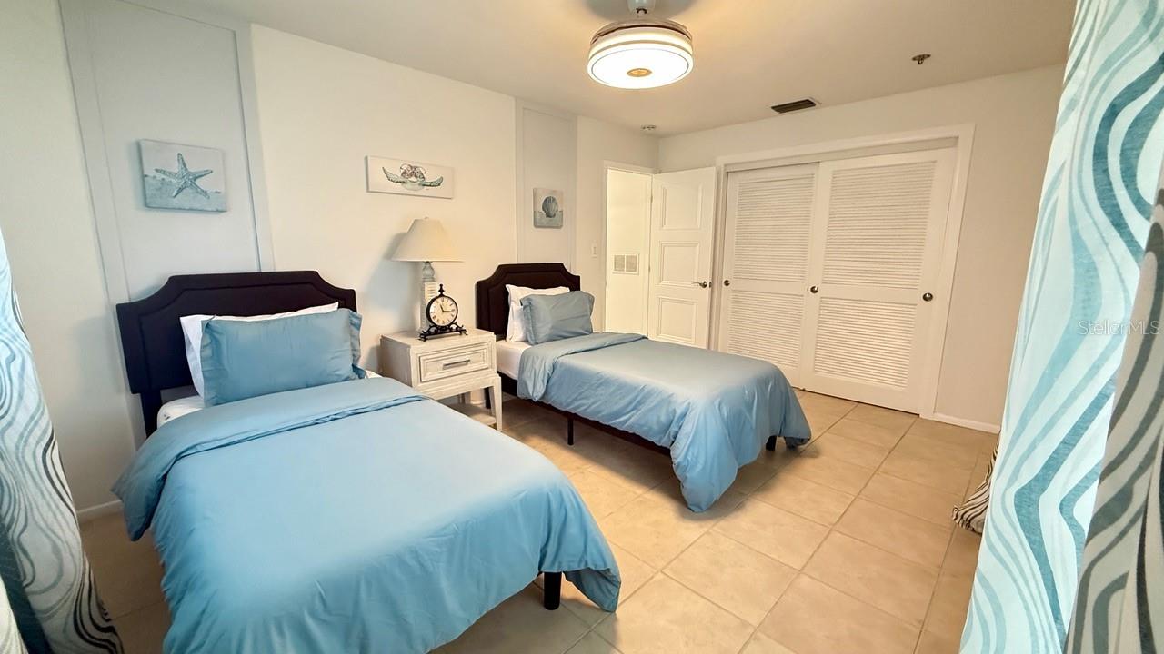 Image 24 of 44 For 716 50th Street Court W