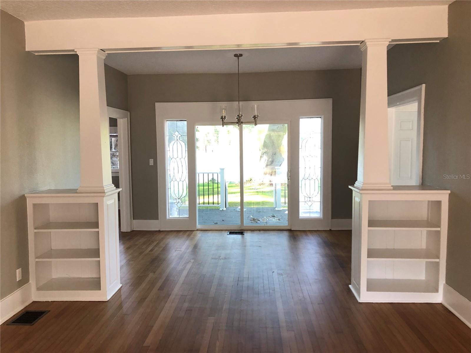 Image 10 of 41 For 1717 Kaley Avenue