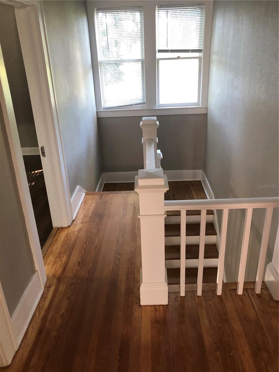 Image 36 of 41 For 1717 Kaley Avenue