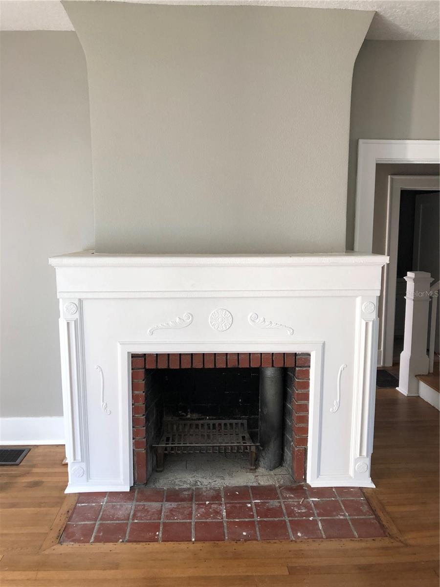 Image 9 of 41 For 1717 Kaley Avenue