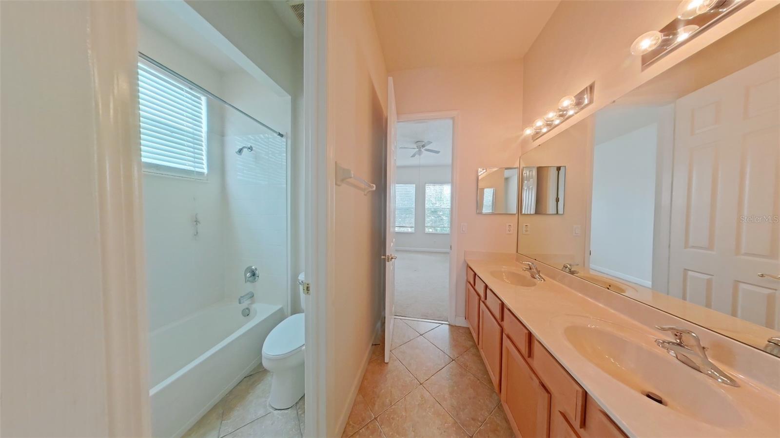Image 12 of 15 For 7740 Linkside Loop 7740