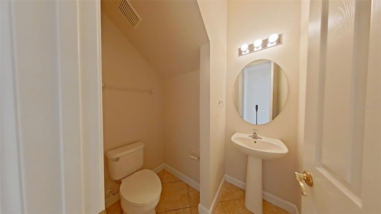 Image 5 of 15 For 7740 Linkside Loop 7740