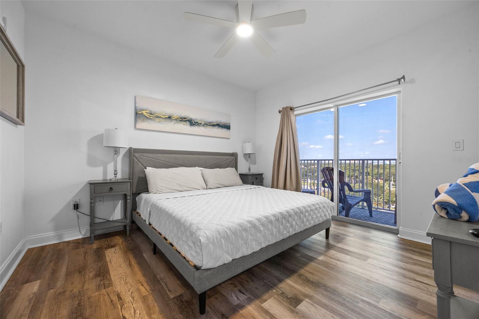 Image 32 of 43 For 13415 Blue Heron Beach Drive 710