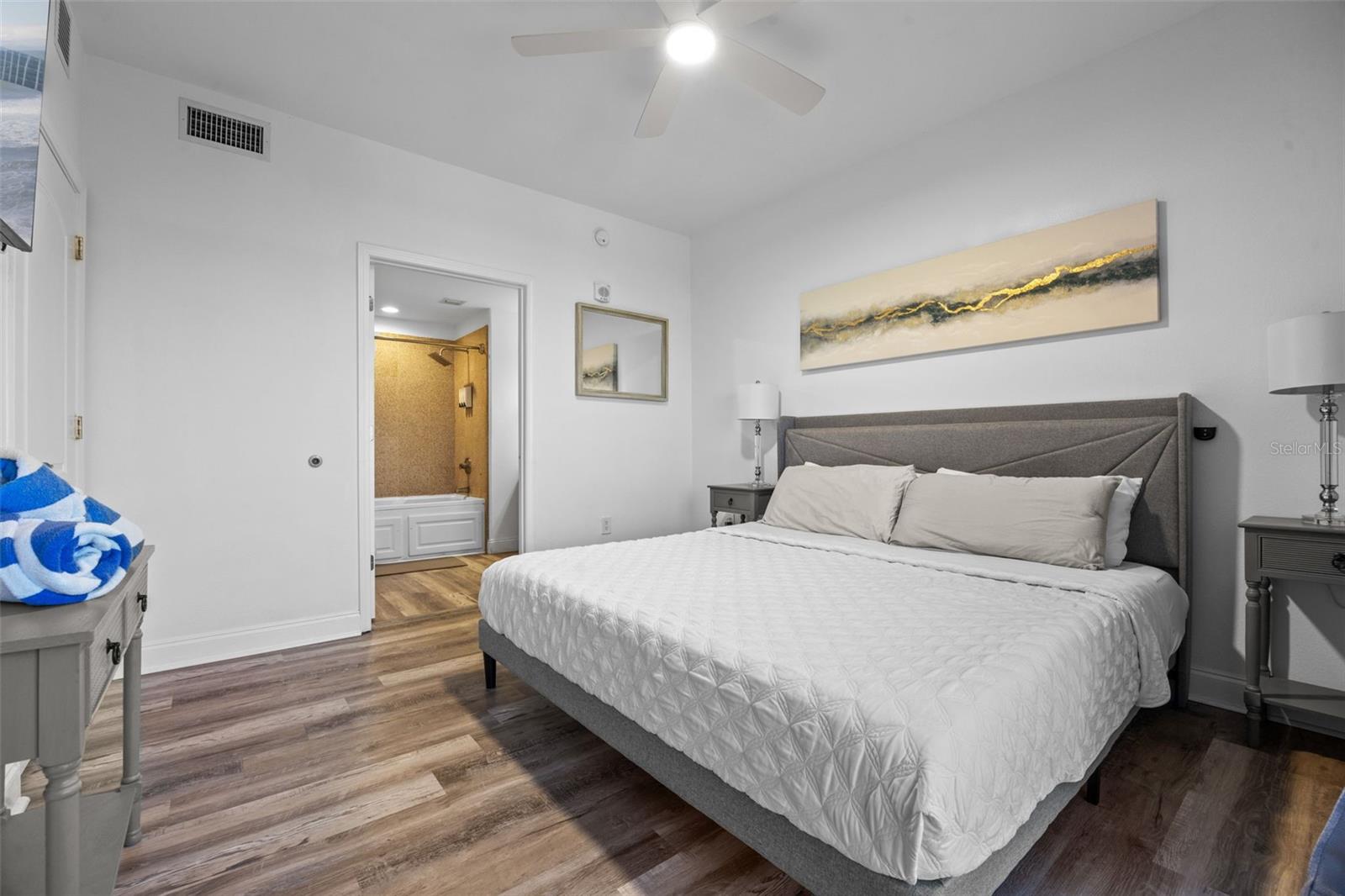 Image 33 of 43 For 13415 Blue Heron Beach Drive 710