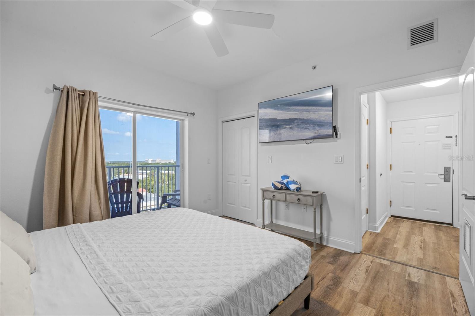 Image 37 of 43 For 13415 Blue Heron Beach Drive 710