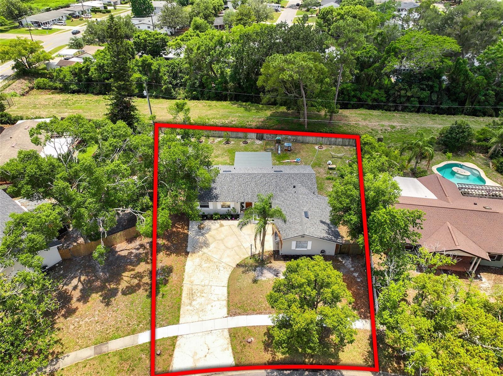 Image 4 of 32 For 3520 Balsam Dr