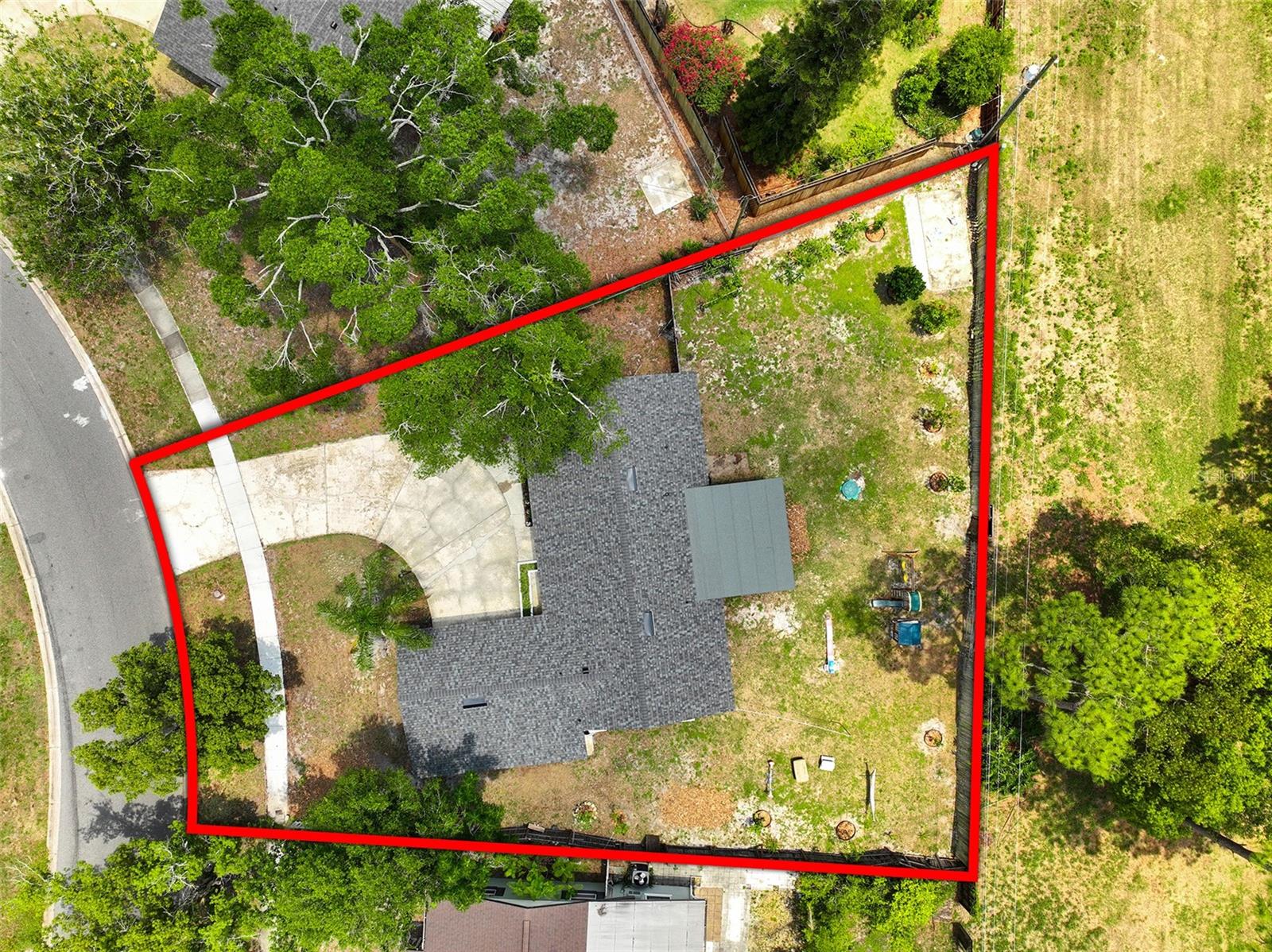Image 5 of 32 For 3520 Balsam Dr