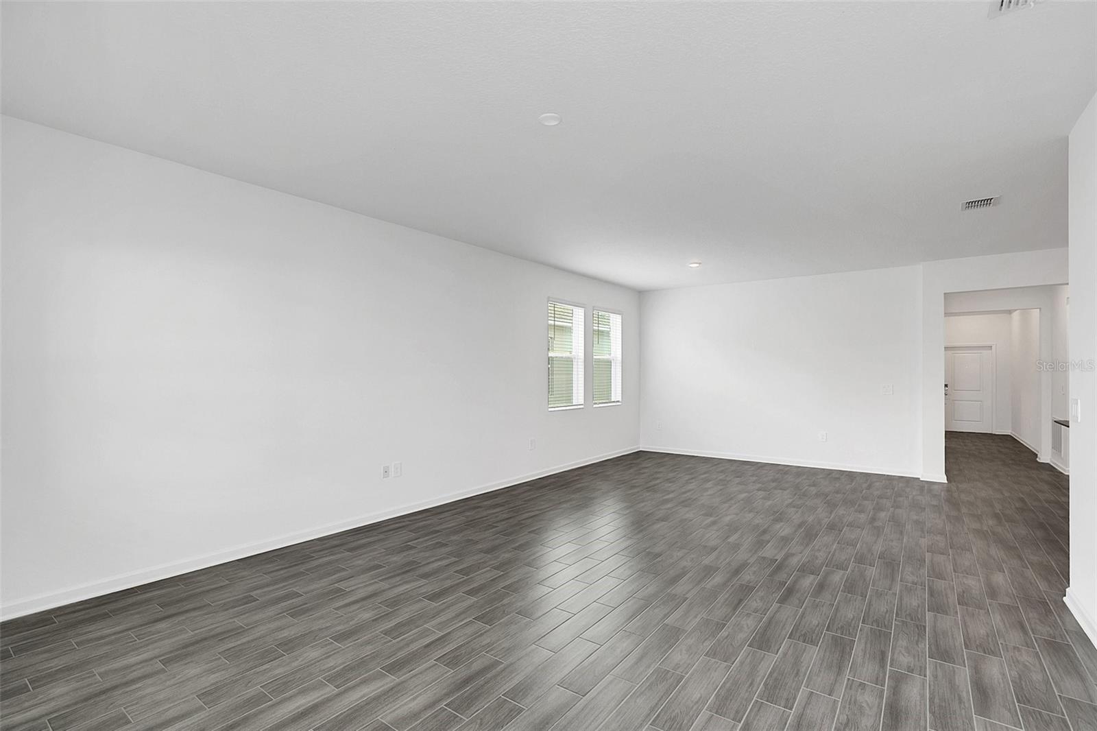 Image 10 of 30 For 6243 Lakepine Street