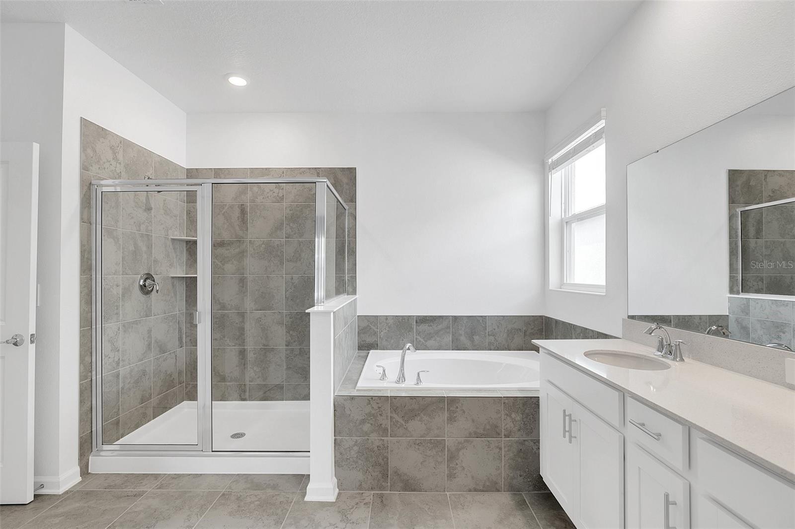 Image 13 of 30 For 6243 Lakepine Street