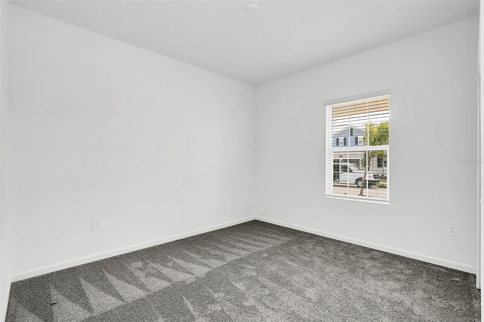 Image 18 of 30 For 6243 Lakepine Street