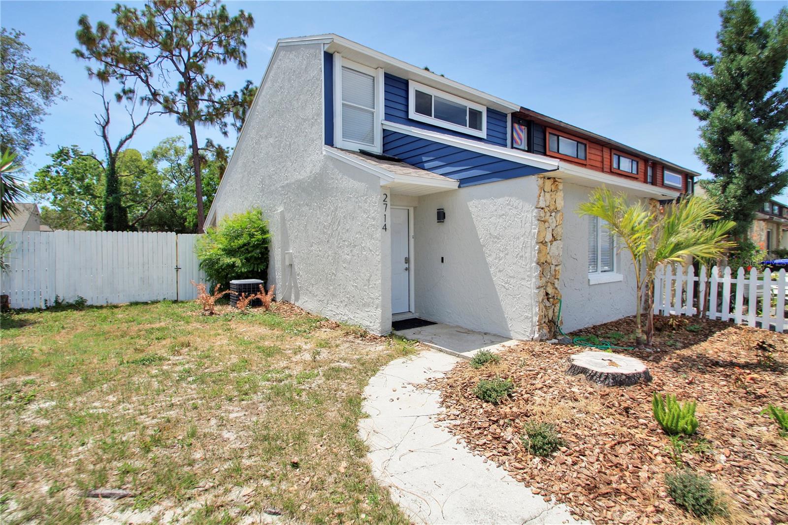 Image 3 of 21 For 2714 Hunt Club Lane