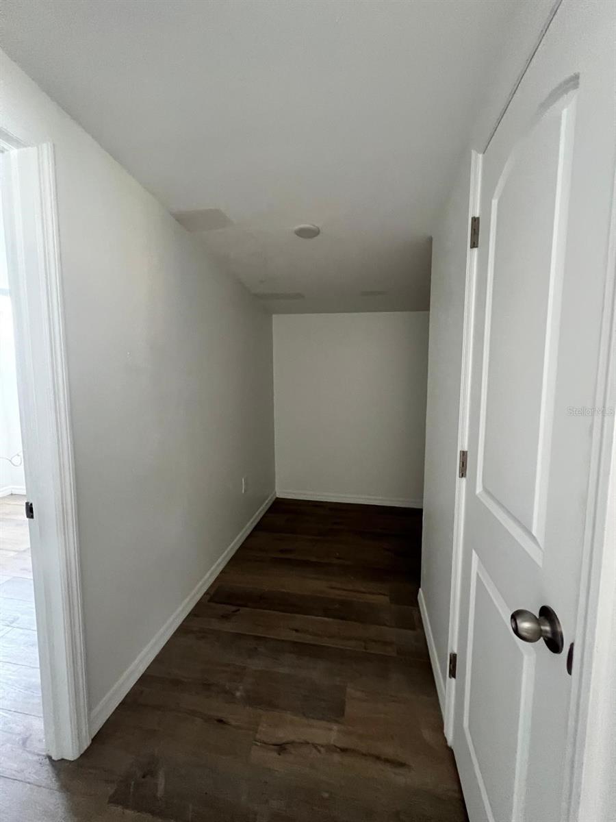 Image 3 of 37 For 901 Padua Court