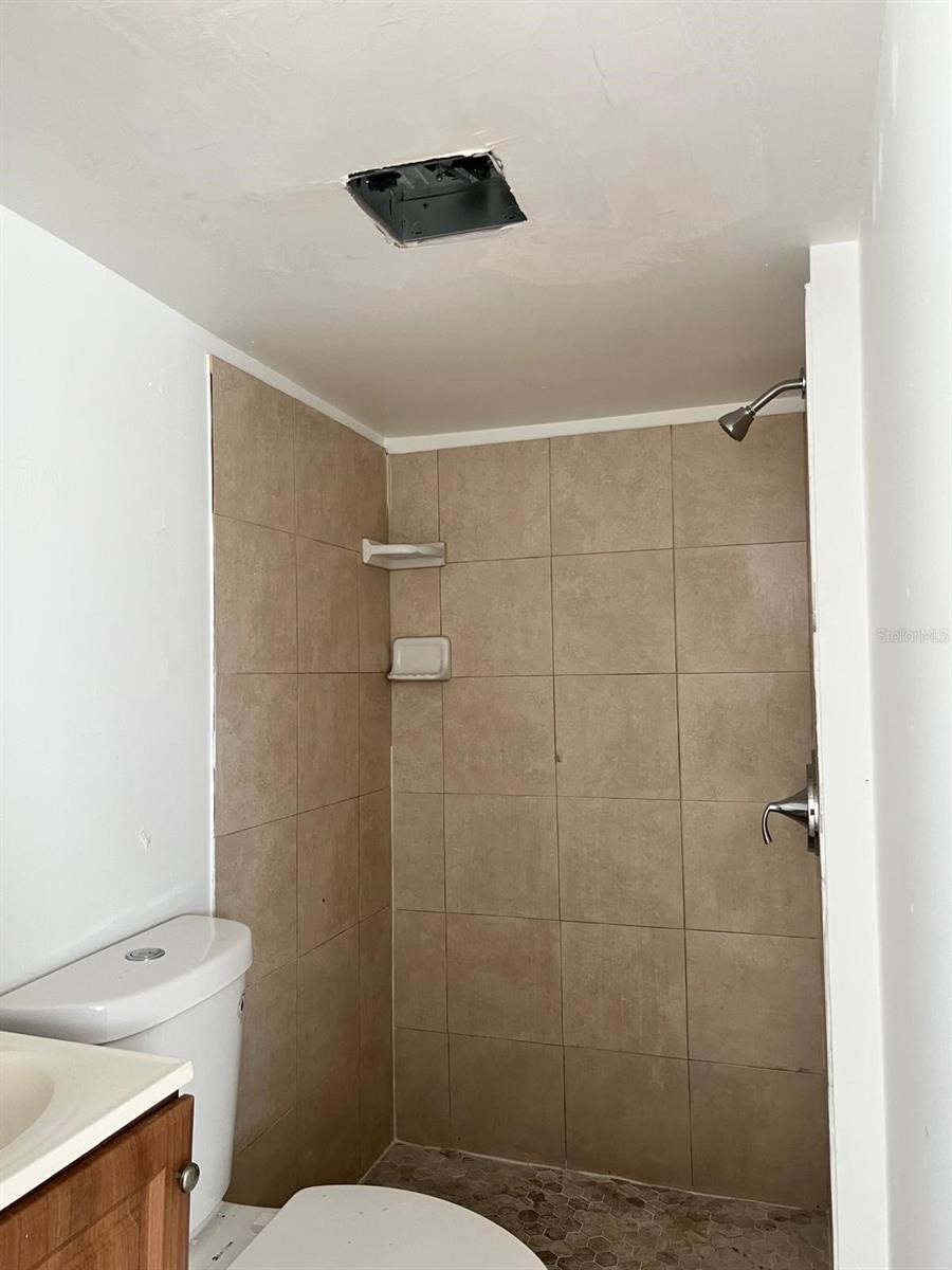 Image 34 of 37 For 901 Padua Court