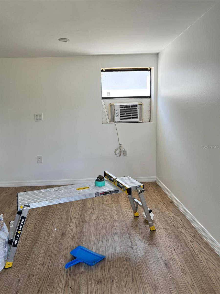 Image 4 of 37 For 901 Padua Court