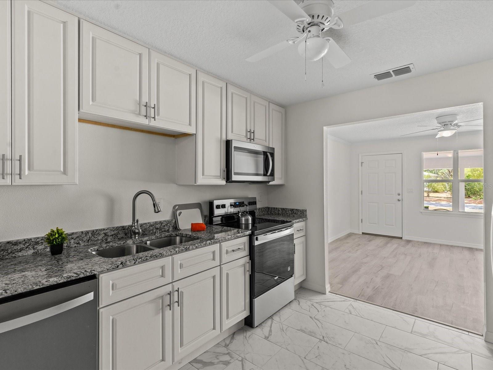 Image 13 of 53 For 207 Palmetto Street