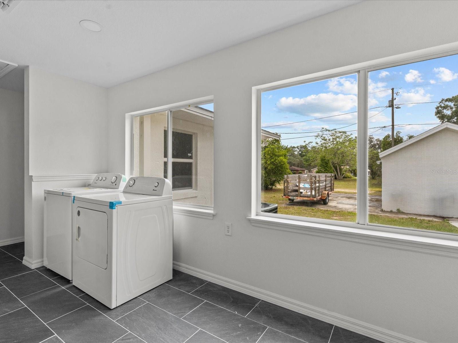 Image 30 of 53 For 207 Palmetto Street