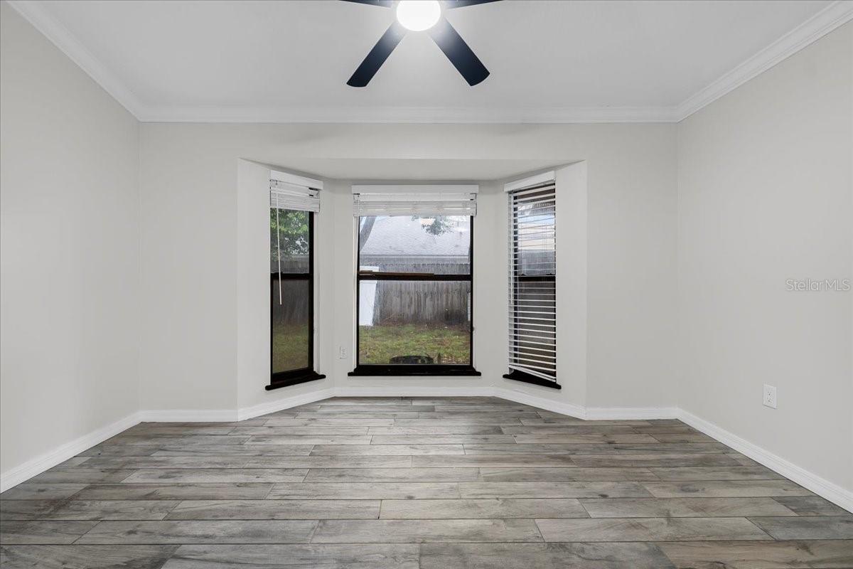 Image 20 of 39 For 157 Ambergate Court