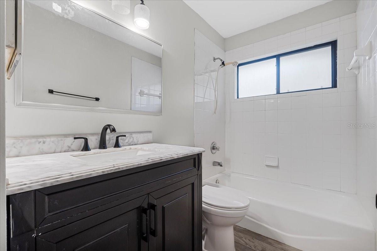 Image 30 of 39 For 157 Ambergate Court