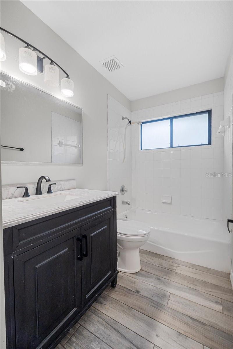 Image 31 of 39 For 157 Ambergate Court