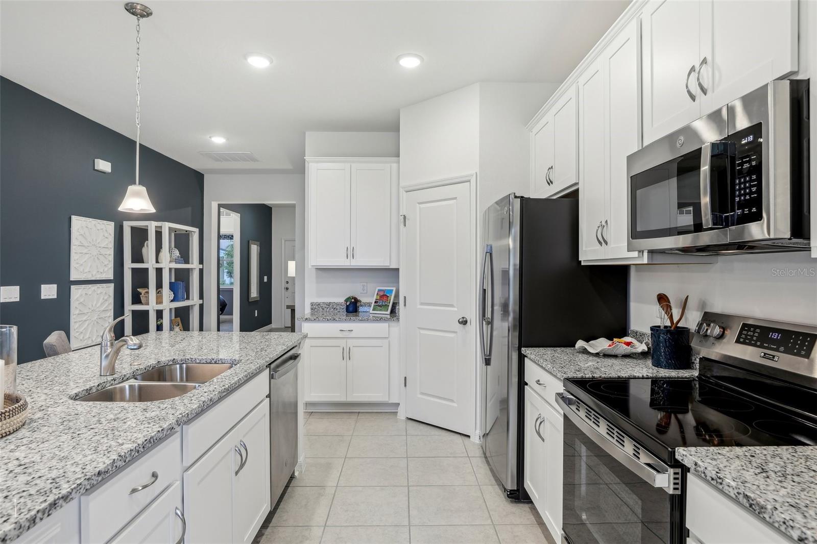 Image 14 of 49 For 9169 Harris Hawk Drive