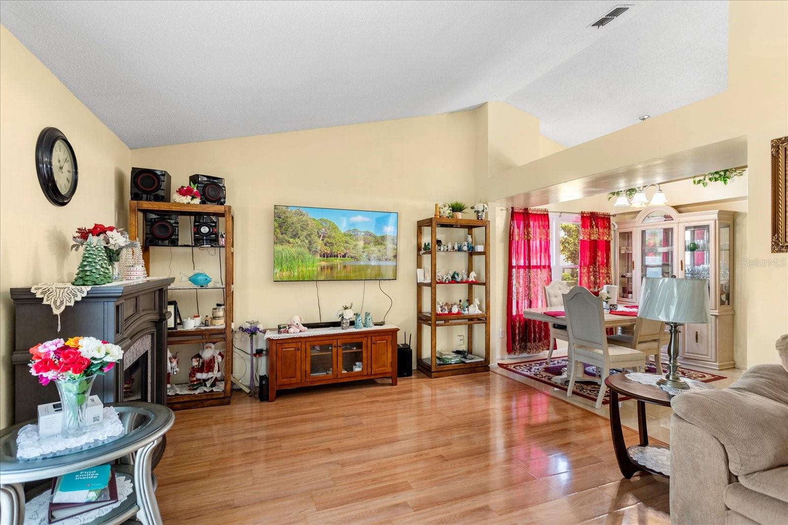 Image 11 of 24 For 7616 Southwick Street