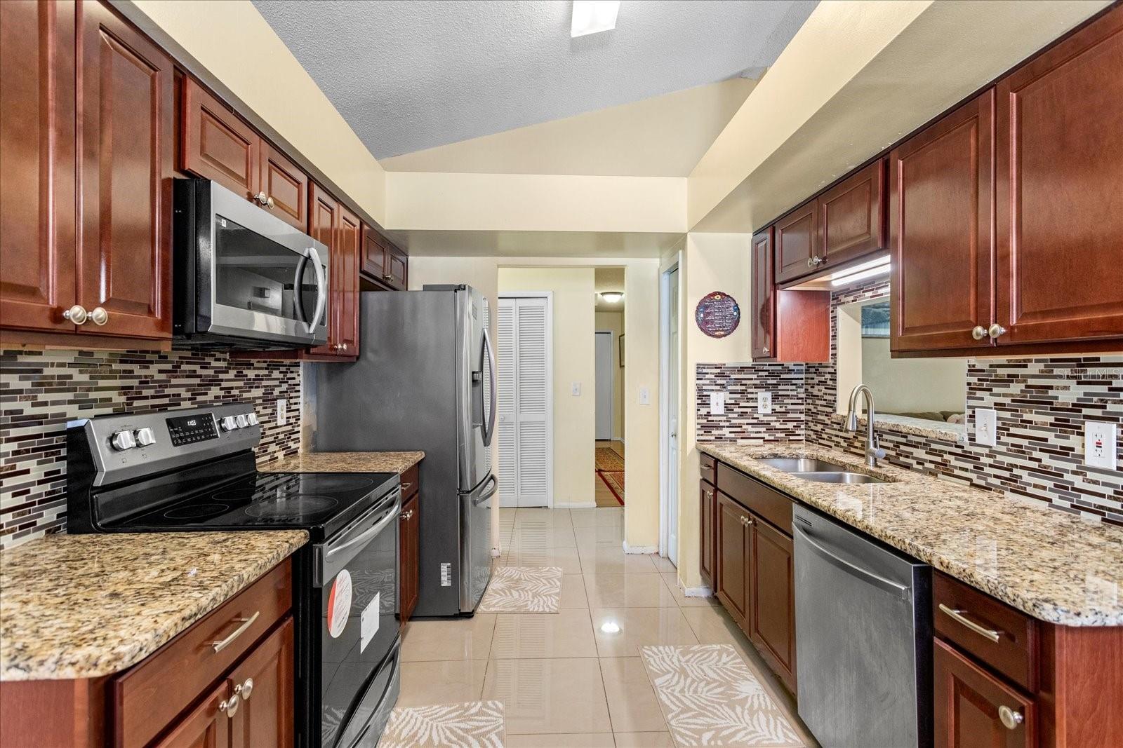 Image 5 of 24 For 7616 Southwick Street