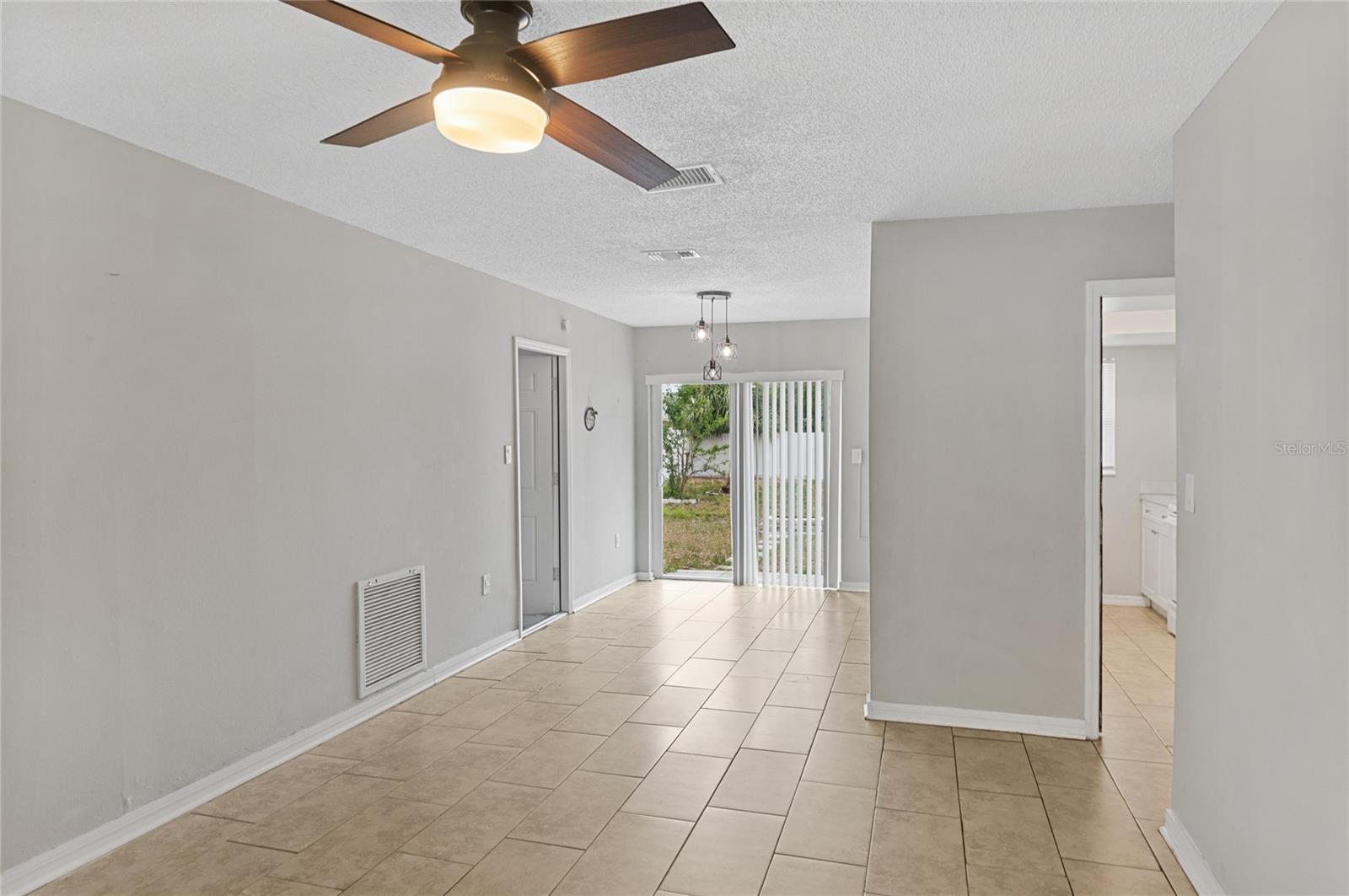 Image 8 of 32 For 2824 Oaklawn Avenue