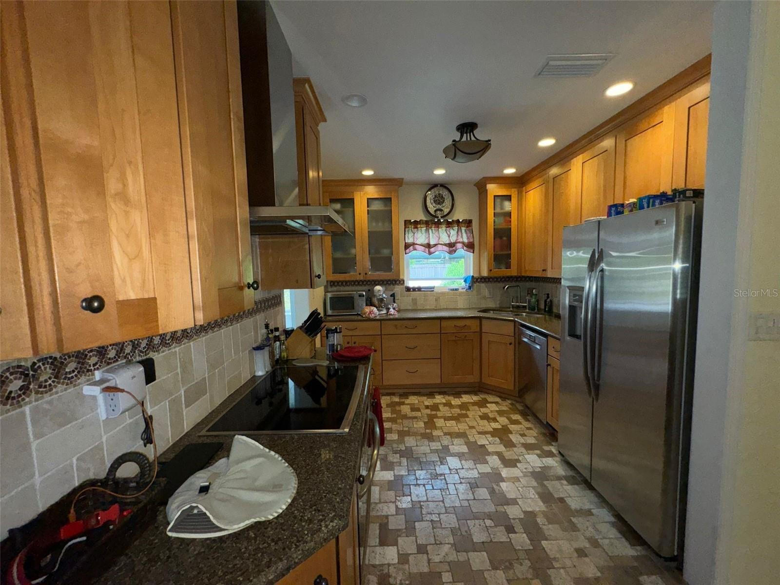 Image 4 of 19 For 2123 Weber Street