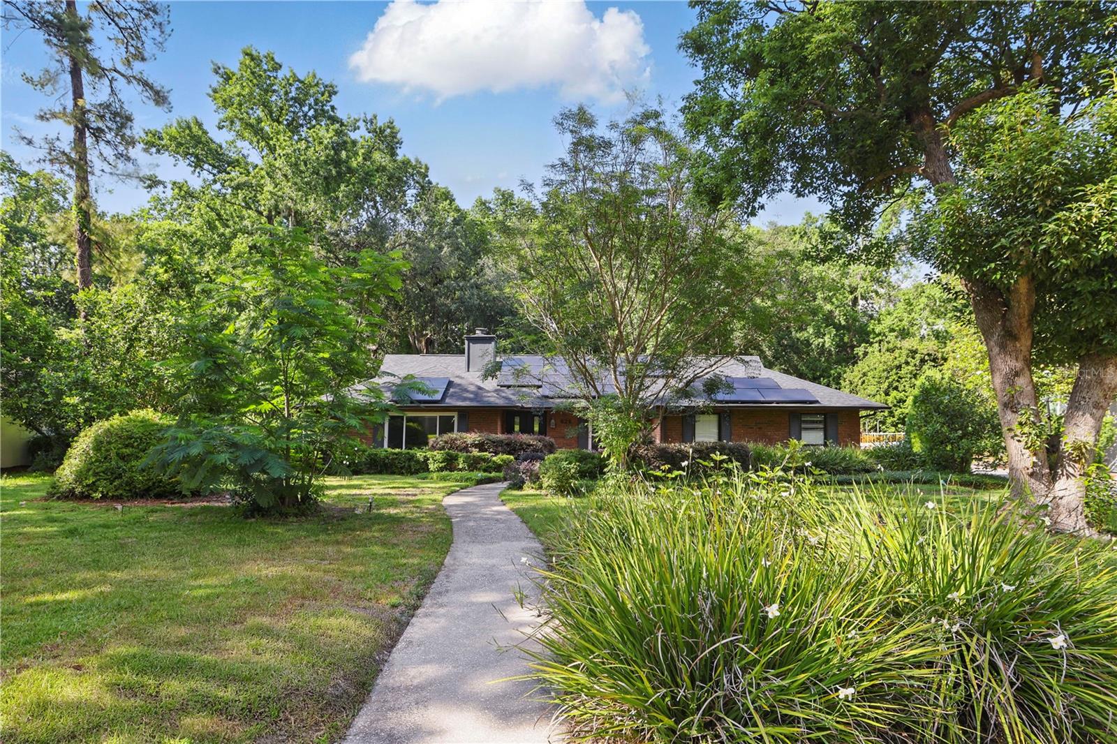 Image 2 of 51 For 628 Riverpark Circle