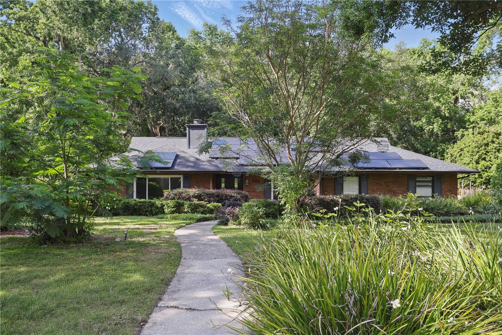 Image 3 of 51 For 628 Riverpark Circle