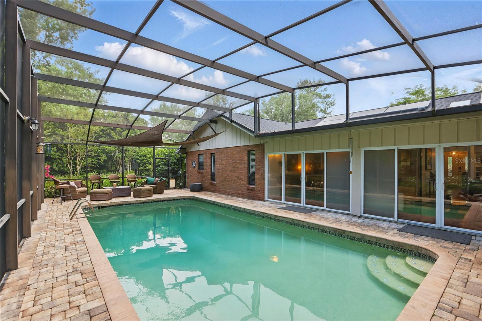 Image 40 of 51 For 628 Riverpark Circle