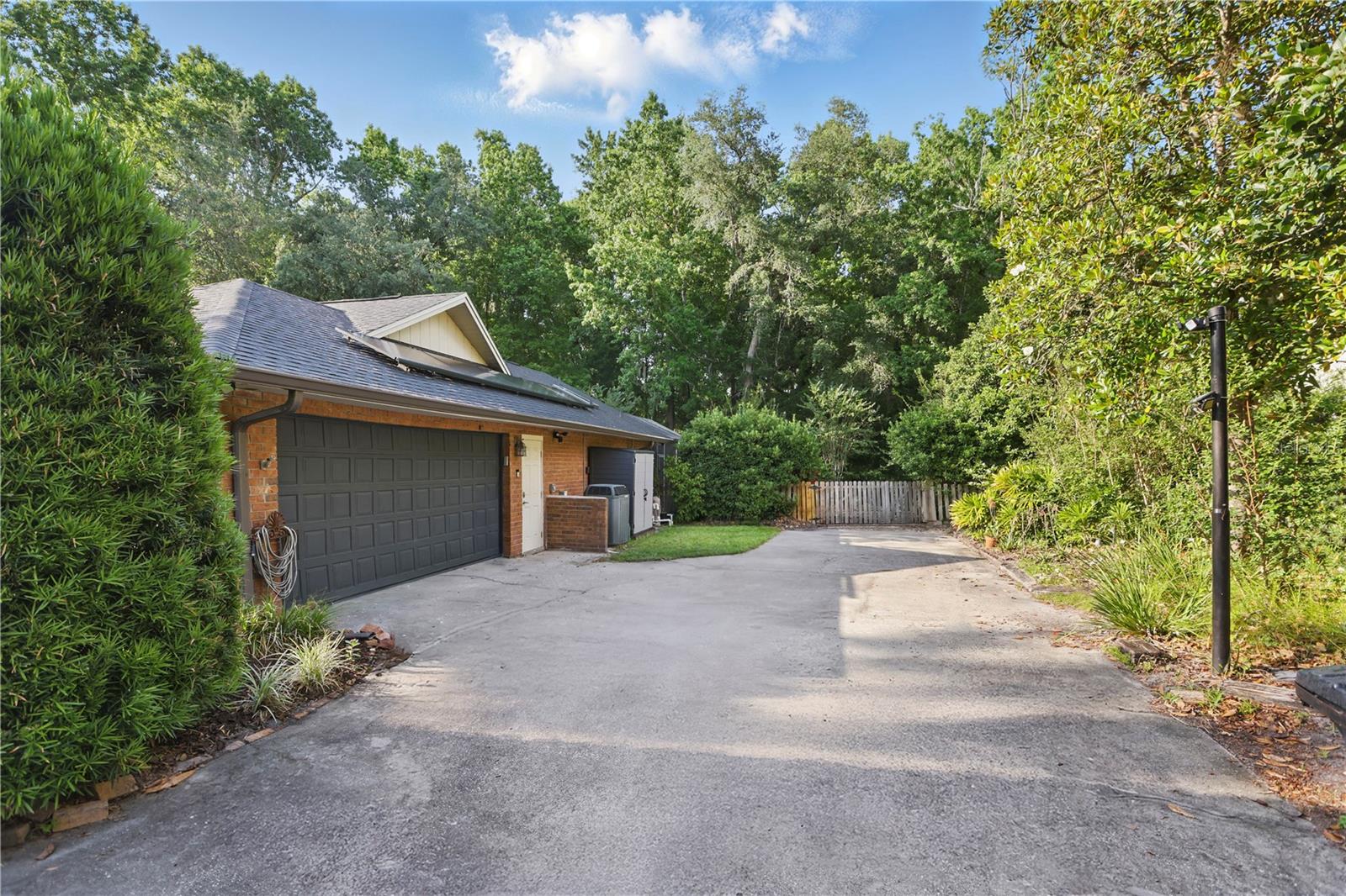 Image 48 of 51 For 628 Riverpark Circle