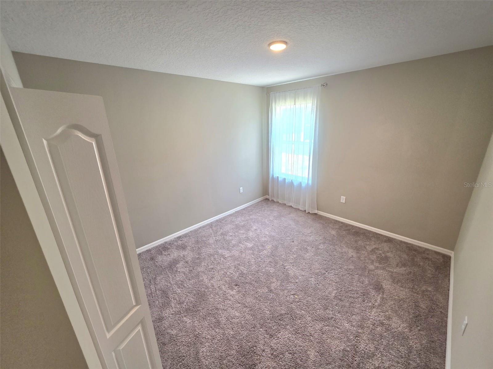 Image 10 of 26 For 206 Barrington Drive