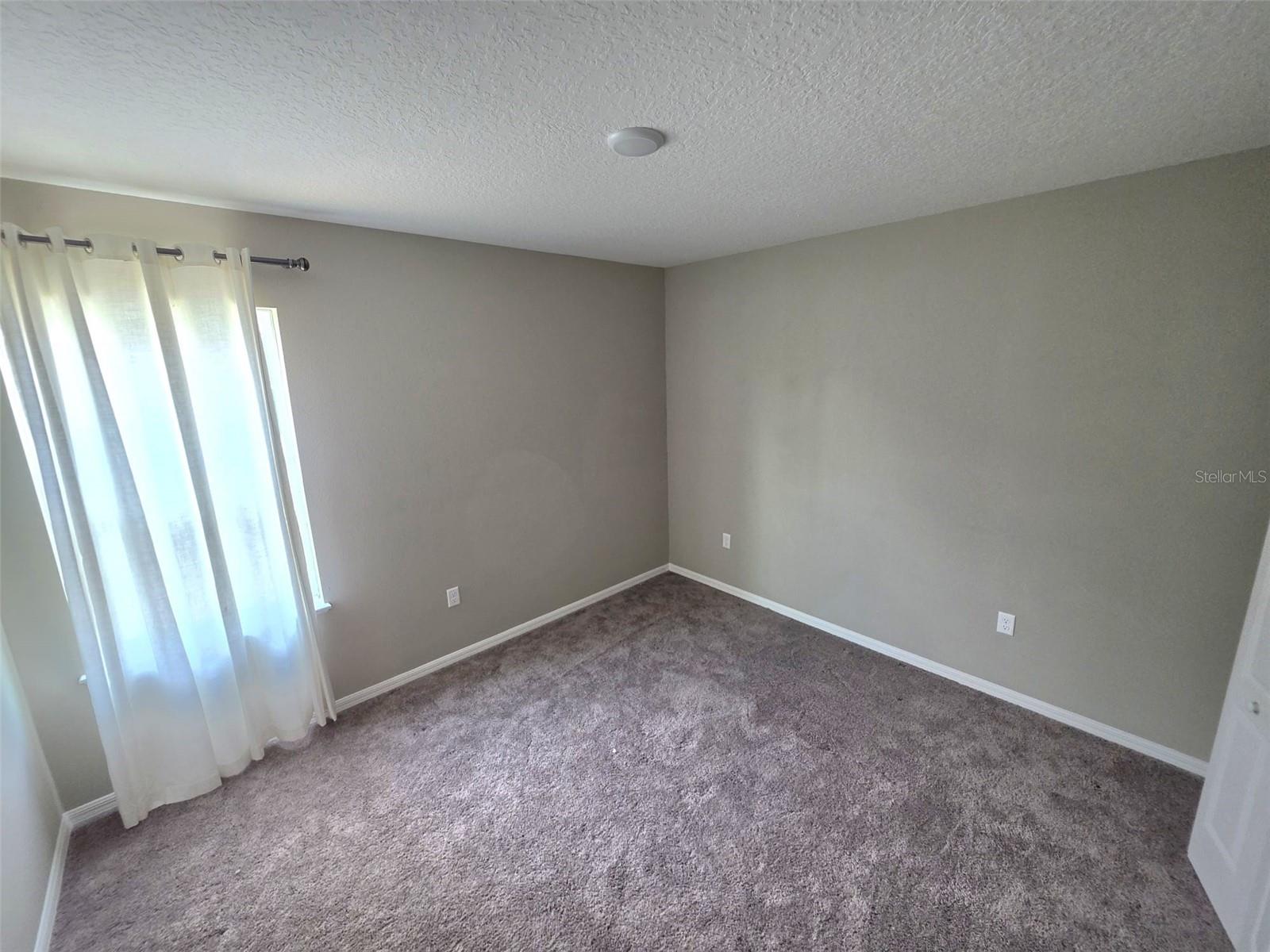 Image 11 of 26 For 206 Barrington Drive