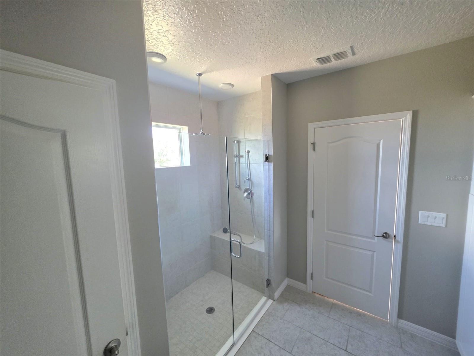 Image 20 of 26 For 206 Barrington Drive