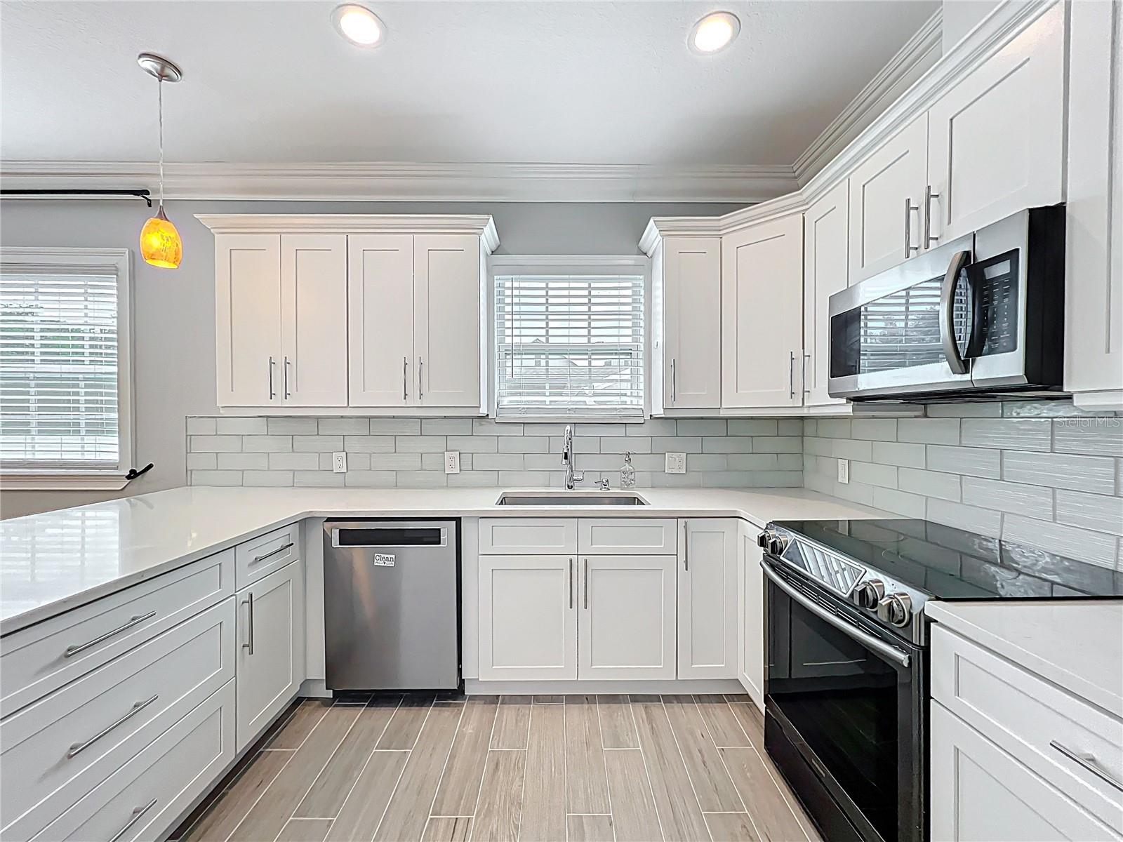 Image 10 of 46 For 731 Guernsey Street