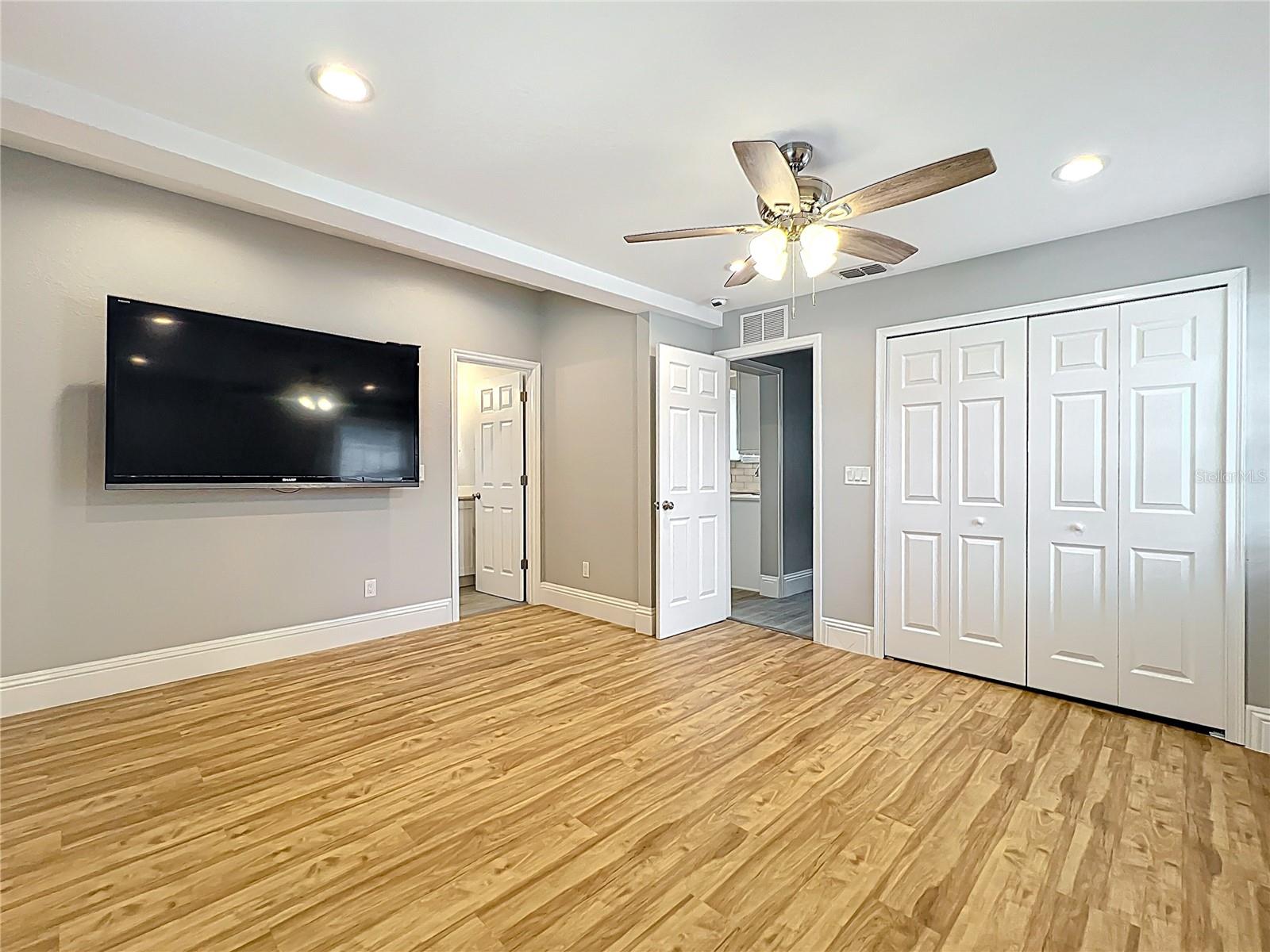 Image 15 of 46 For 731 Guernsey Street