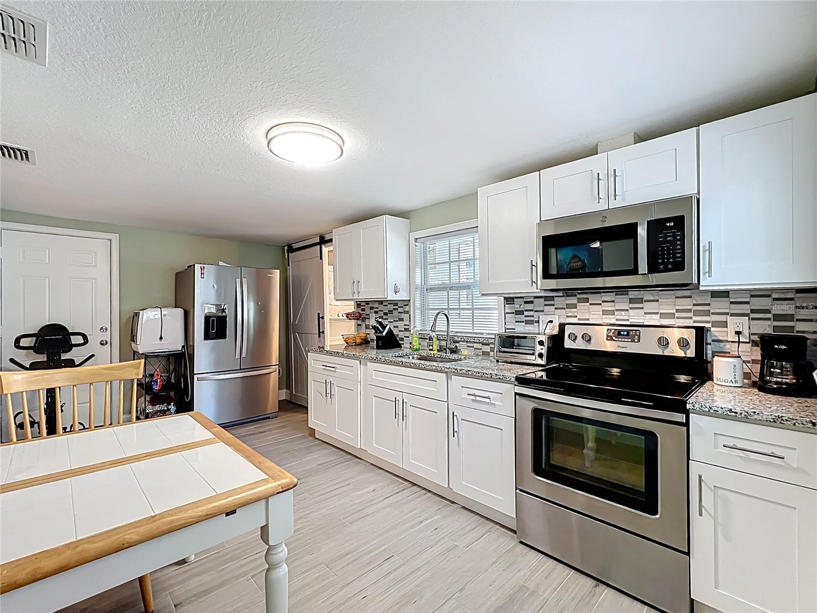 Image 33 of 46 For 731 Guernsey Street