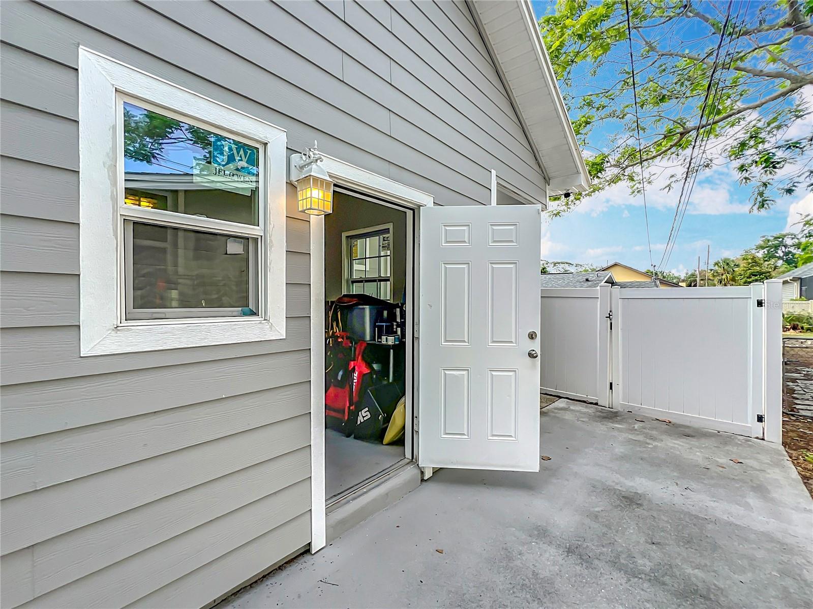 Image 41 of 46 For 731 Guernsey Street