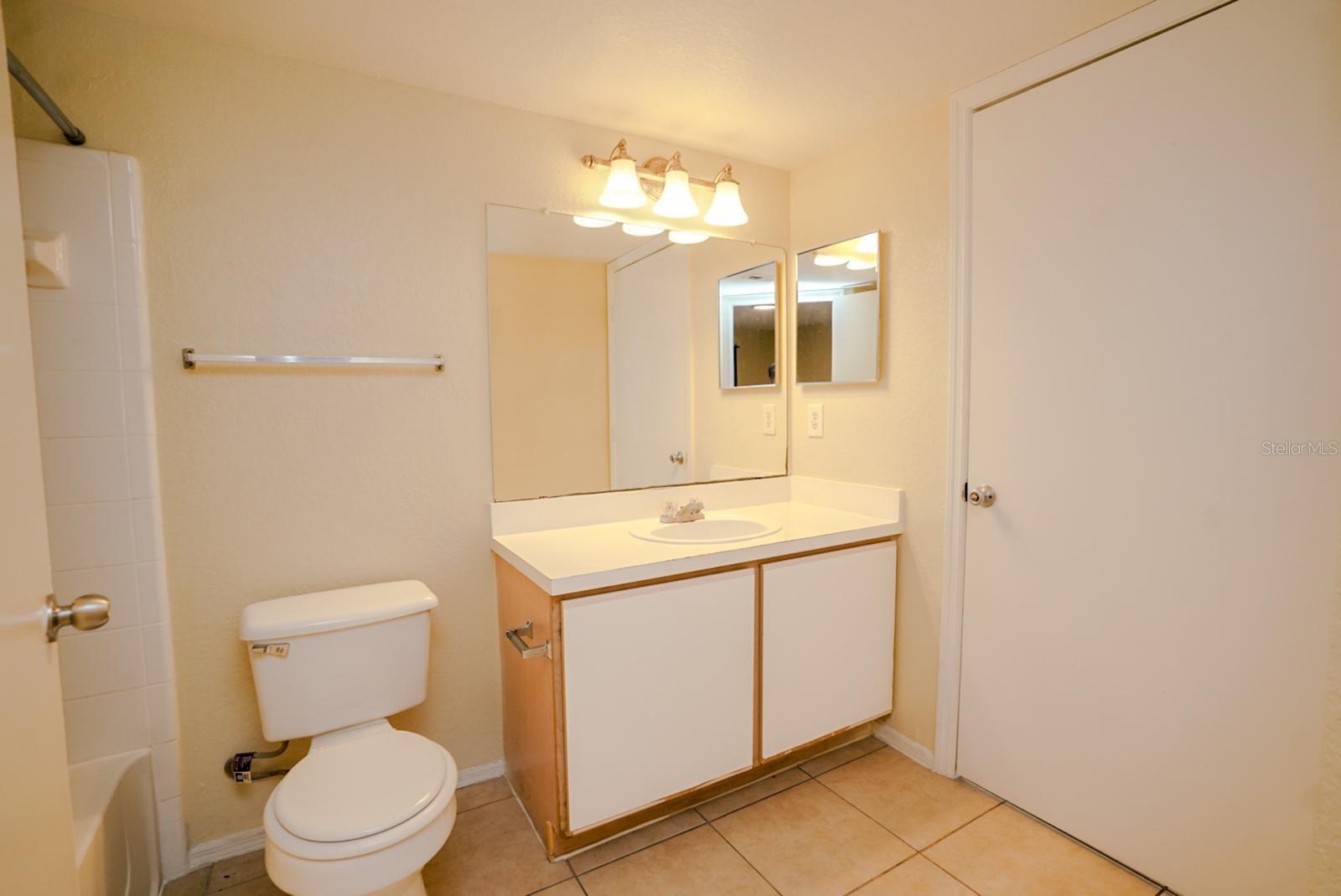Image 13 of 22 For 2208 Antigua Place 932