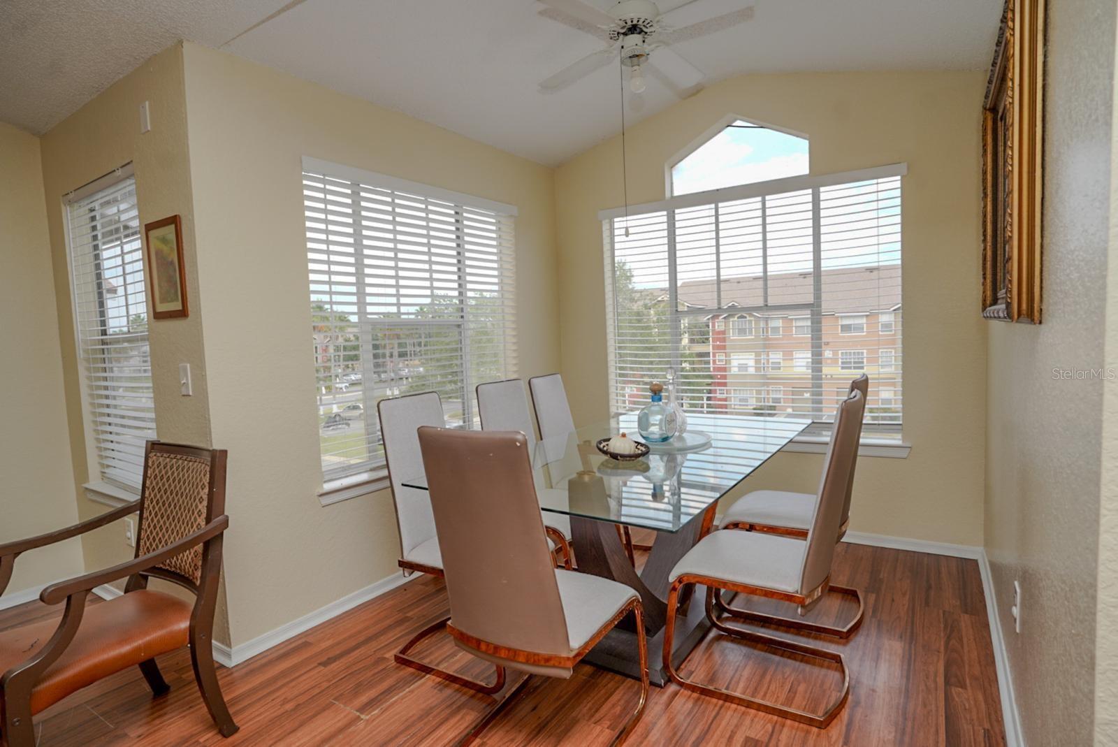 Image 7 of 22 For 2208 Antigua Place 932