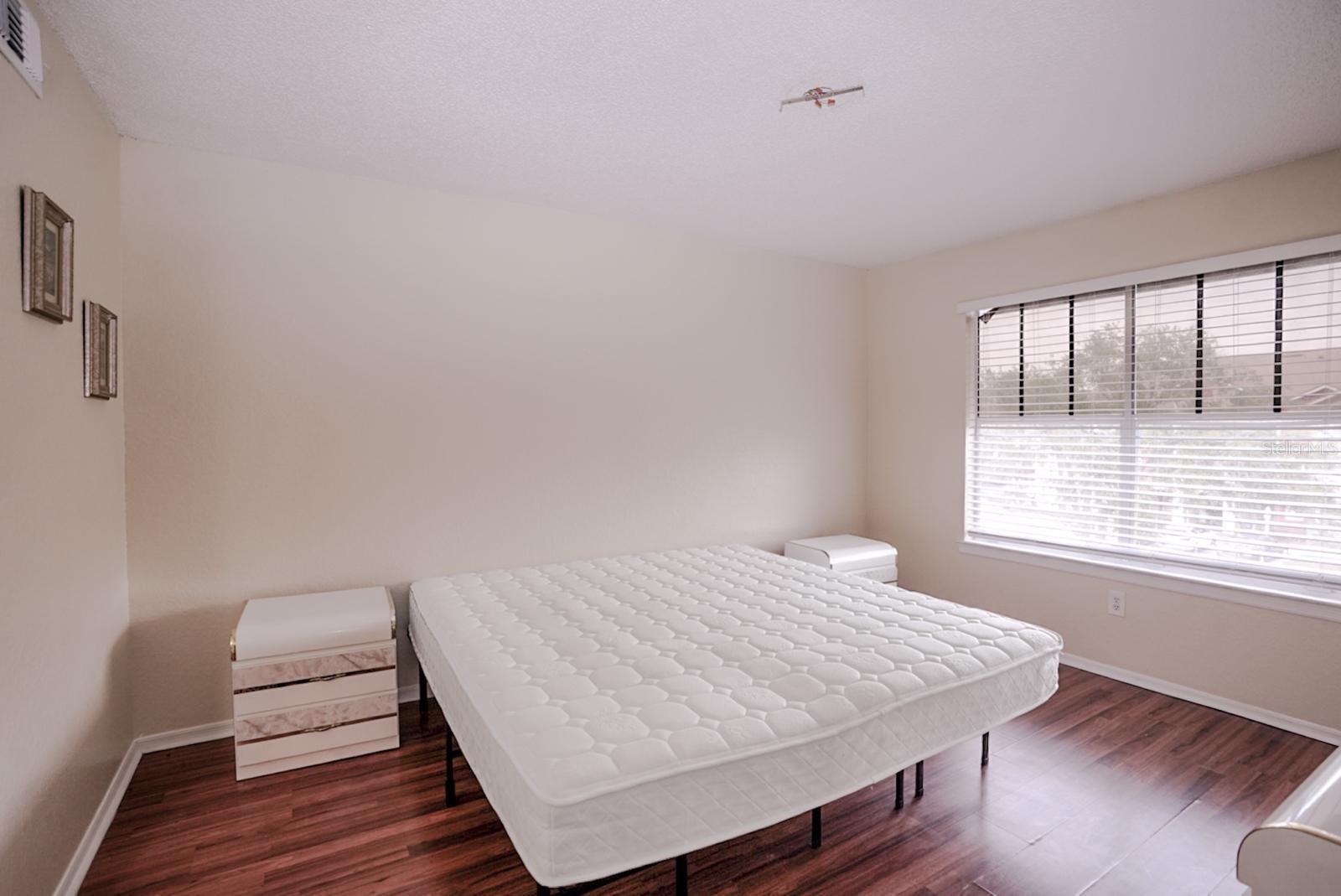 Image 8 of 22 For 2208 Antigua Place 932