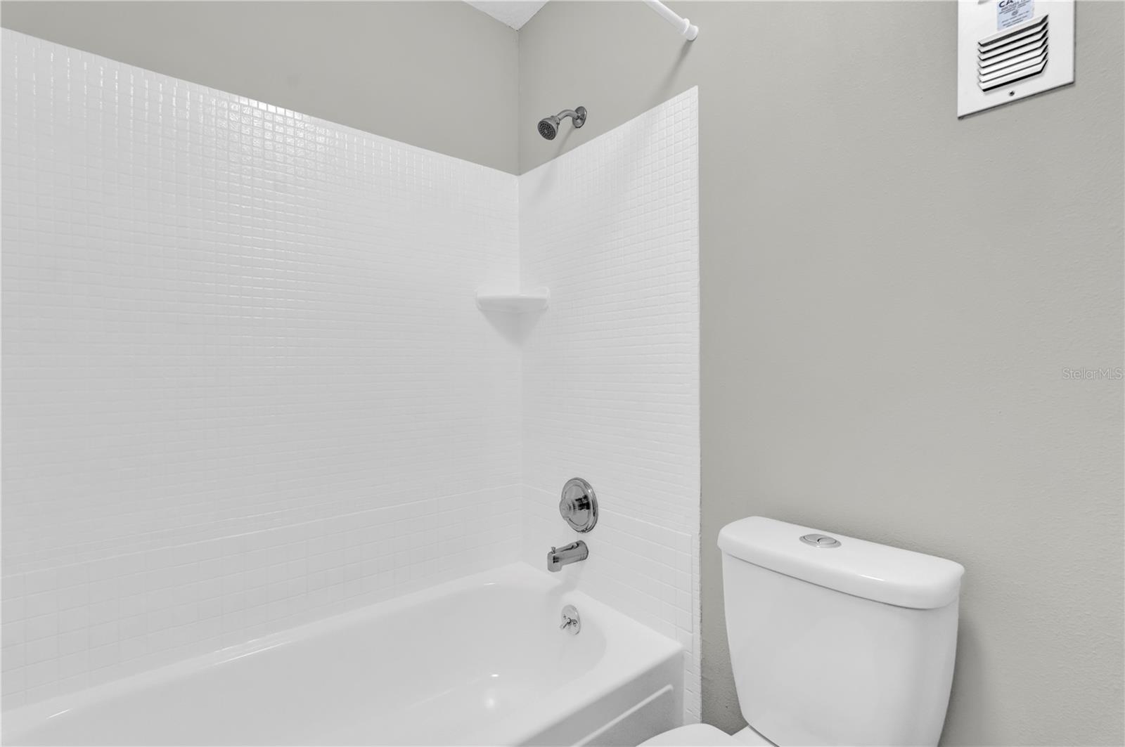 Image 12 of 23 For 514 Orange Drive 31