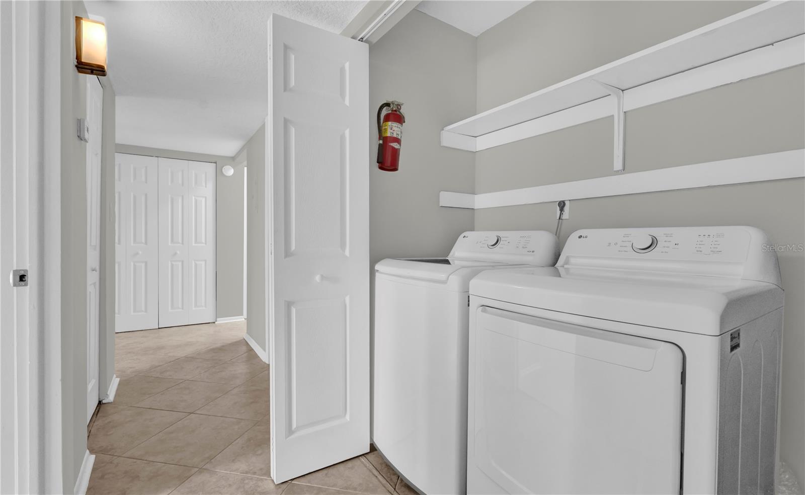 Image 16 of 23 For 514 Orange Drive 31