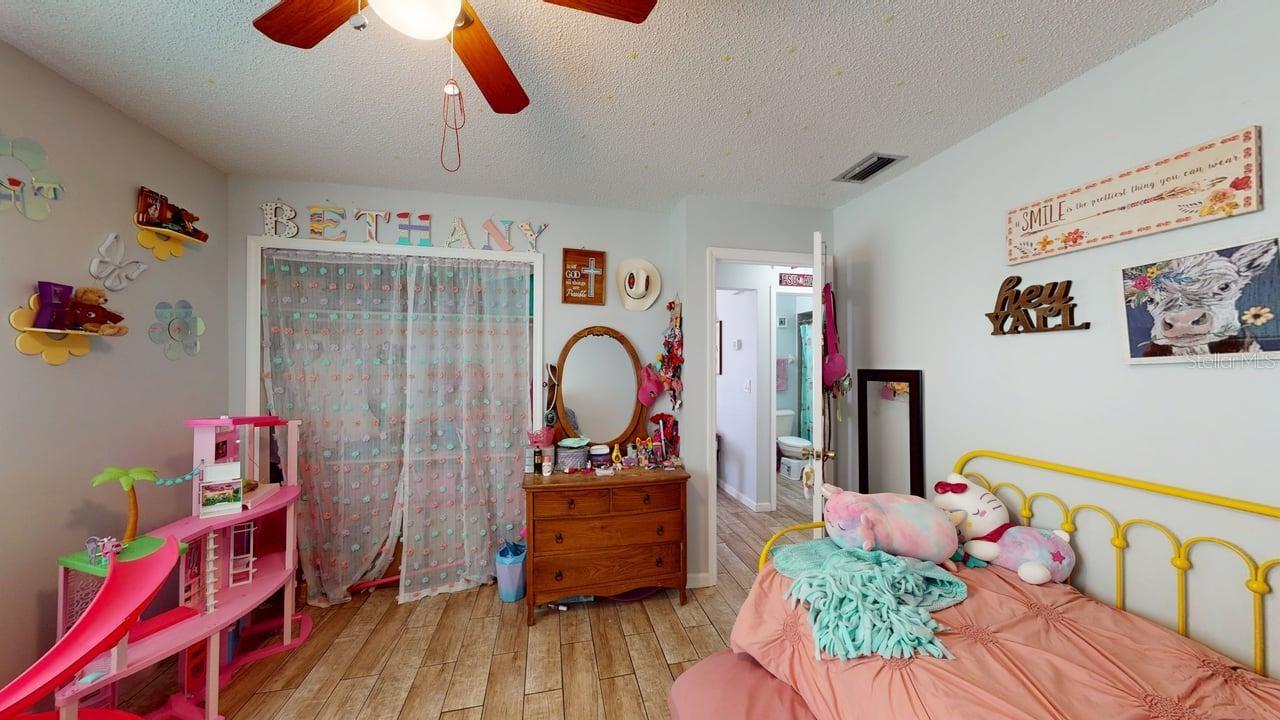 Image 14 of 37 For 12381 Antonio Circle